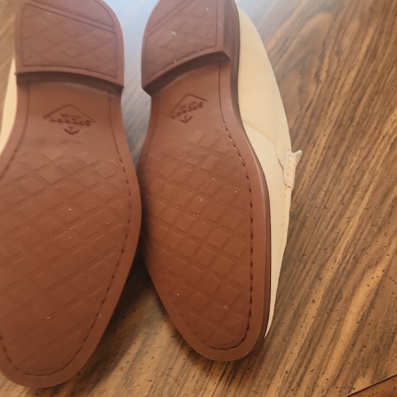 Sperry Men's Off-White Leather Loafers - Picture 6 of 9